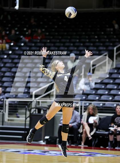 Thumbnail 2 in Bushland vs. Columbus (UIL Volleyball 3A Semifinals) photogallery.