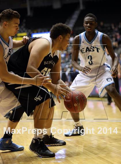 Thumbnail 2 in Southeast vs. East (KSHSAA 6A Playoff) photogallery.