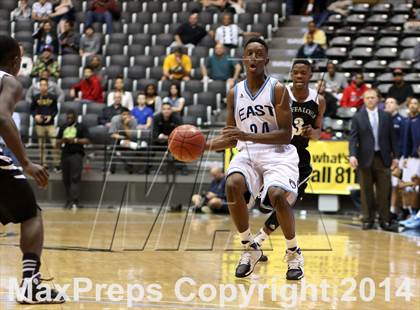 Thumbnail 1 in Southeast vs. East (KSHSAA 6A Playoff) photogallery.