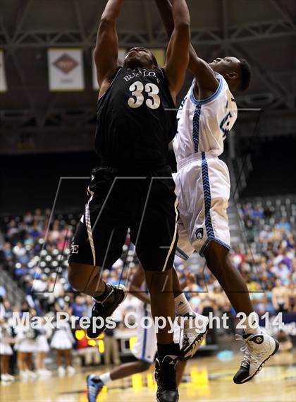 Thumbnail 2 in Southeast vs. East (KSHSAA 6A Playoff) photogallery.