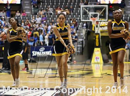 Thumbnail 1 in Southeast vs. East (KSHSAA 6A Playoff) photogallery.