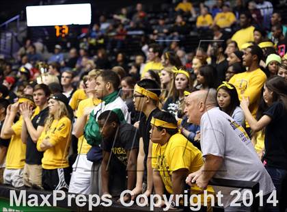 Thumbnail 2 in Southeast vs. East (KSHSAA 6A Playoff) photogallery.