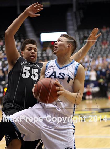 Thumbnail 3 in Southeast vs. East (KSHSAA 6A Playoff) photogallery.