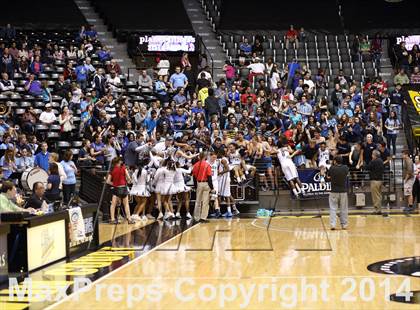 Thumbnail 3 in Southeast vs. East (KSHSAA 6A Playoff) photogallery.