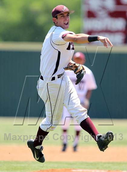 Thumbnail 2 in Crandall vs Athens (UIL 3A Area Playoff - Game 2) photogallery.