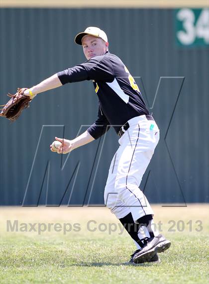 Thumbnail 3 in Crandall vs Athens (UIL 3A Area Playoff - Game 2) photogallery.