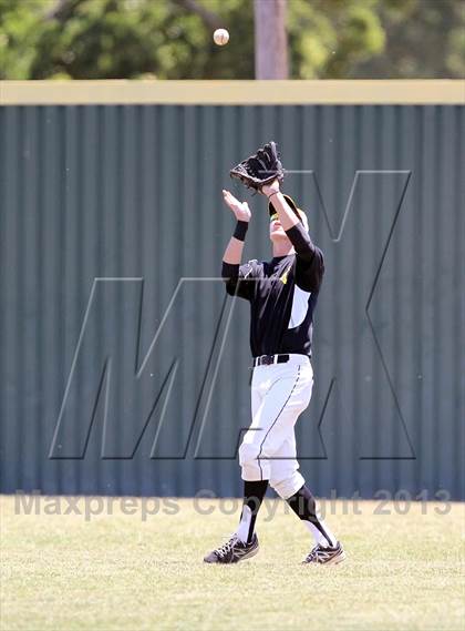 Thumbnail 3 in Crandall vs Athens (UIL 3A Area Playoff - Game 2) photogallery.