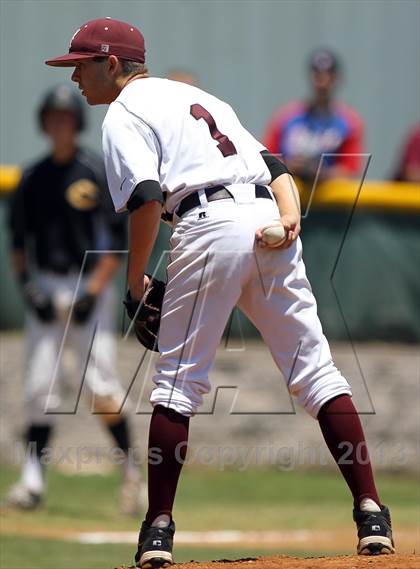Thumbnail 2 in Crandall vs Athens (UIL 3A Area Playoff - Game 2) photogallery.