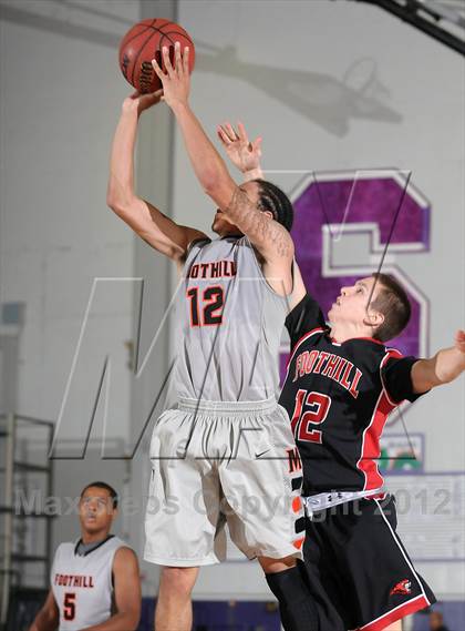 Thumbnail 2 in Foothill vs. Foothill (St. Hope Elite Hoops Classic) photogallery.