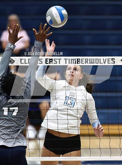 Thumbnail 2 in Clovis North @ Clovis East photogallery.