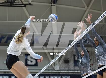 Thumbnail 3 in Clovis North @ Clovis East photogallery.