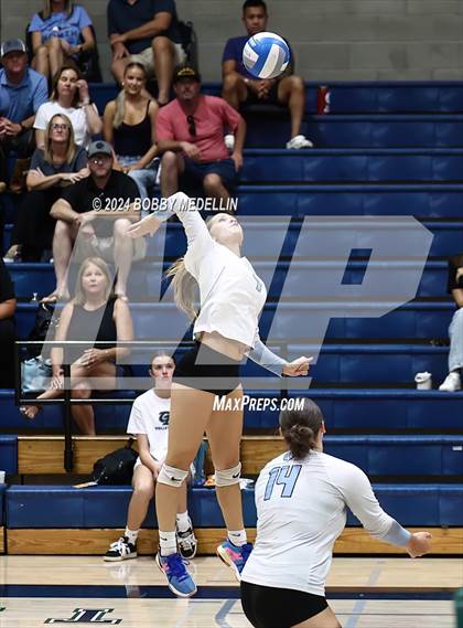Thumbnail 1 in Clovis North @ Clovis East photogallery.
