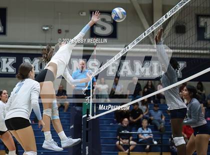 Thumbnail 1 in Clovis North @ Clovis East photogallery.