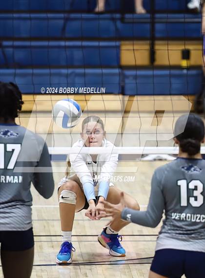 Thumbnail 1 in Clovis North @ Clovis East photogallery.