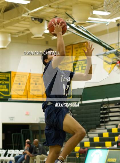 Thumbnail 1 in Mountain View vs. Tempe (Horizon Holiday Hoops Tournament) photogallery.