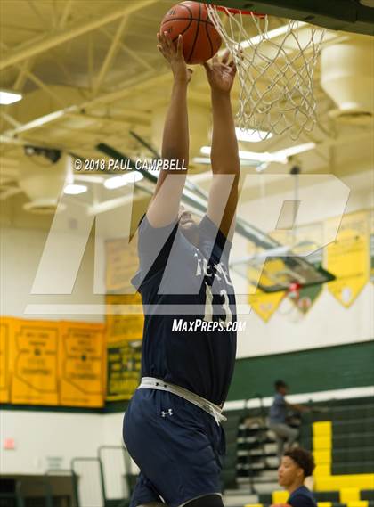 Thumbnail 1 in Mountain View vs. Tempe (Horizon Holiday Hoops Tournament) photogallery.