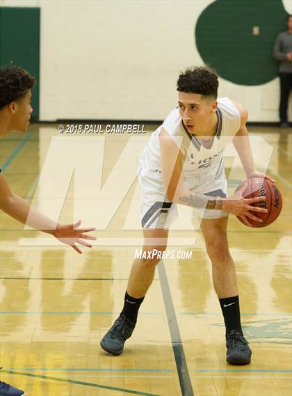 Thumbnail 1 in Mountain View vs. Tempe (Horizon Holiday Hoops Tournament) photogallery.