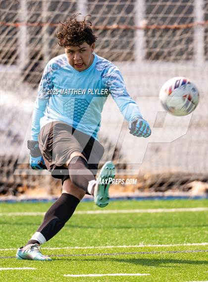 Thumbnail 1 in Sanderson vs Smithfield-Selma (Clayton Midseason Classic) photogallery.