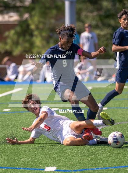 Thumbnail 1 in Sanderson vs Smithfield-Selma (Clayton Midseason Classic) photogallery.
