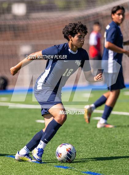 Thumbnail 3 in Sanderson vs Smithfield-Selma (Clayton Midseason Classic) photogallery.