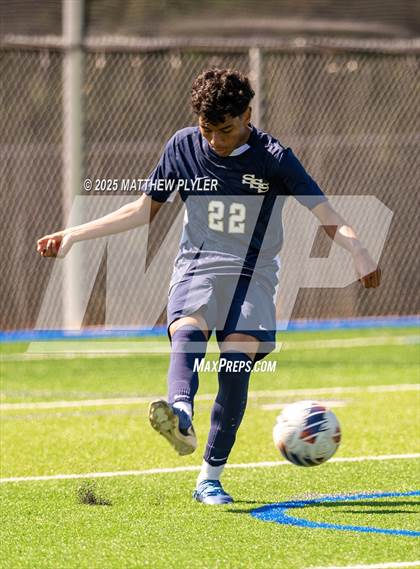 Thumbnail 2 in Sanderson vs Smithfield-Selma (Clayton Midseason Classic) photogallery.