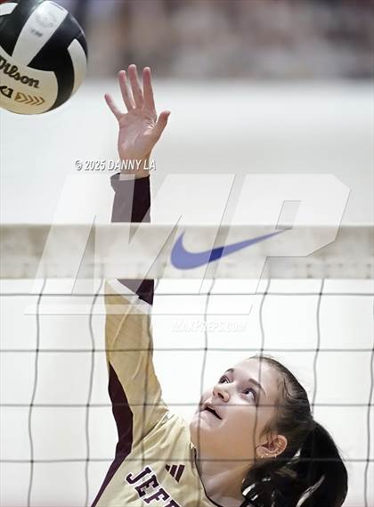 Thumbnail 2 in Jefferson vs. Washington-Liberty photogallery.