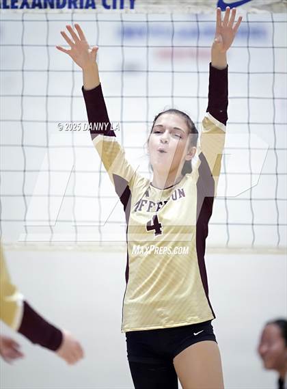 Thumbnail 1 in Jefferson vs. Washington-Liberty photogallery.