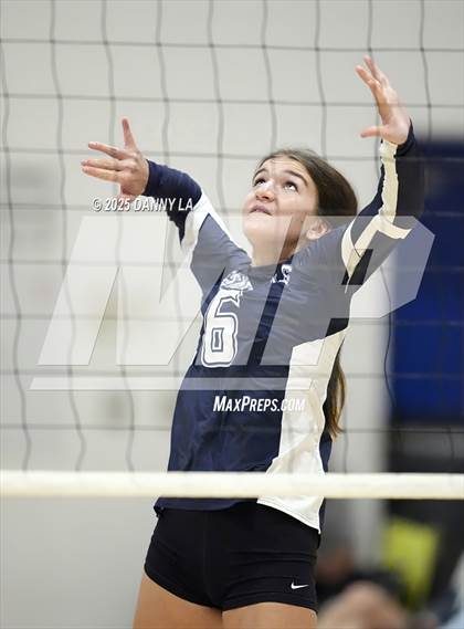 Thumbnail 1 in Jefferson vs. Washington-Liberty photogallery.