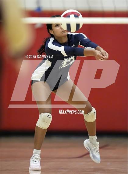 Thumbnail 2 in Jefferson vs. Washington-Liberty photogallery.