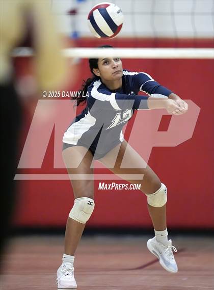 Thumbnail 3 in Jefferson vs. Washington-Liberty photogallery.