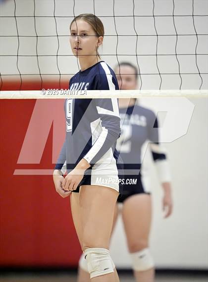Thumbnail 2 in Jefferson vs. Washington-Liberty photogallery.