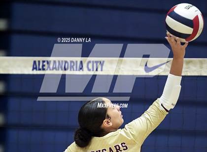 Thumbnail 1 in Jefferson vs. Washington-Liberty photogallery.