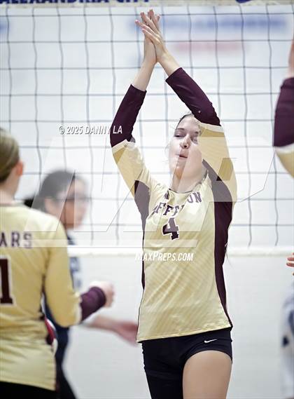 Thumbnail 2 in Jefferson vs. Washington-Liberty photogallery.