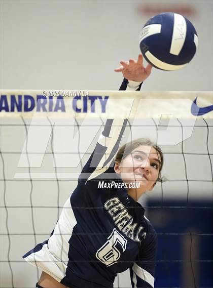 Thumbnail 3 in Jefferson vs. Washington-Liberty photogallery.