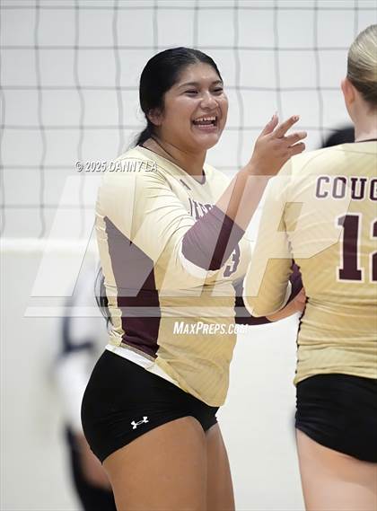 Thumbnail 2 in Jefferson vs. Washington-Liberty photogallery.