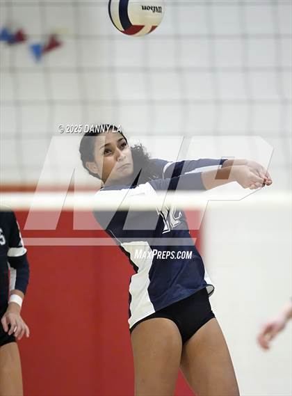 Thumbnail 1 in Jefferson vs. Washington-Liberty photogallery.