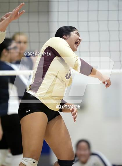 Thumbnail 1 in Jefferson vs. Washington-Liberty photogallery.