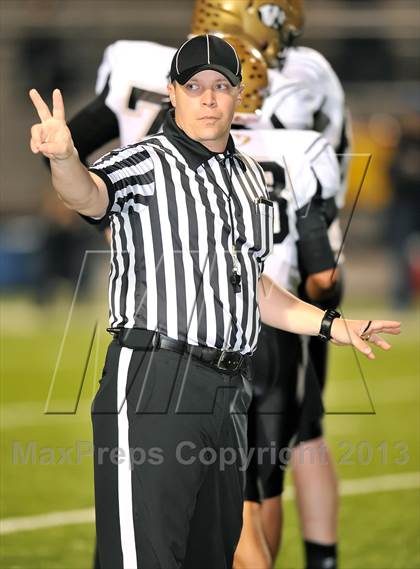 Thumbnail 2 in Cooper vs. Whitewright (UIL 2A Bi-District Playoff) photogallery.