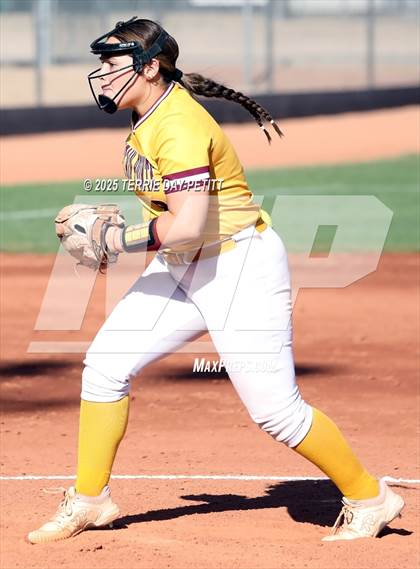 Thumbnail 1 in Mountain Pointe @ Horizon photogallery.