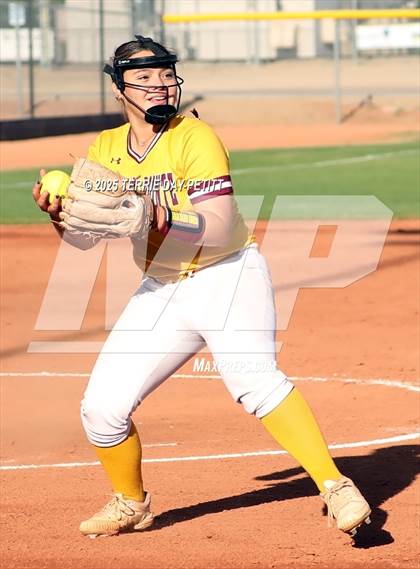 Thumbnail 1 in Mountain Pointe @ Horizon photogallery.