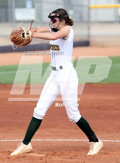 Thumbnail 1 in Mountain Pointe @ Horizon photogallery.