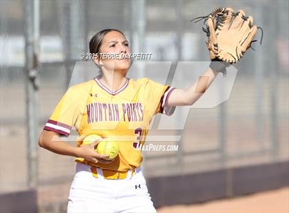 Thumbnail 2 in Mountain Pointe @ Horizon photogallery.