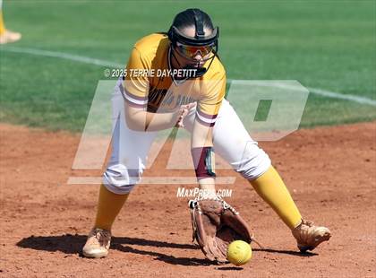 Thumbnail 3 in Mountain Pointe @ Horizon photogallery.