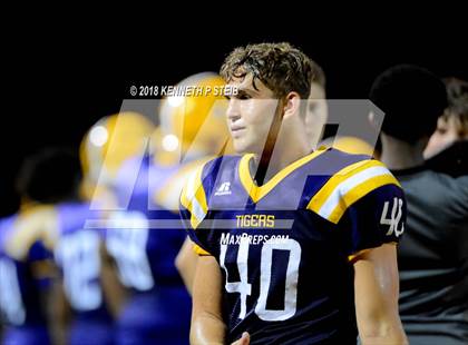 Thumbnail 1 in Bourgeois @ Thibodaux photogallery.