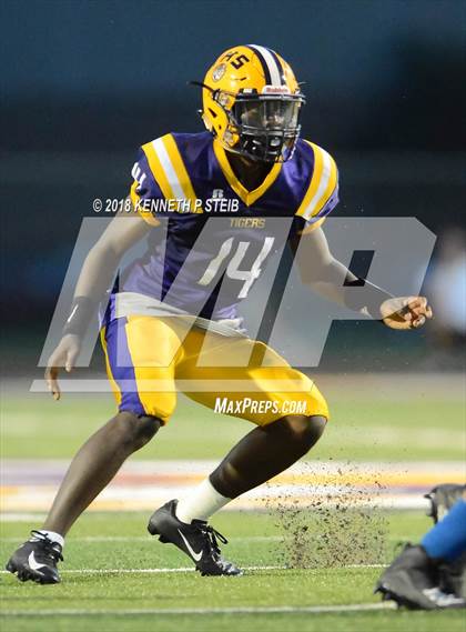 Thumbnail 2 in Bourgeois @ Thibodaux photogallery.