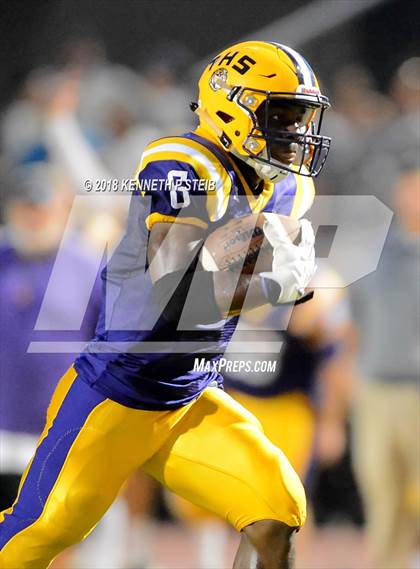 Thumbnail 2 in Bourgeois @ Thibodaux photogallery.