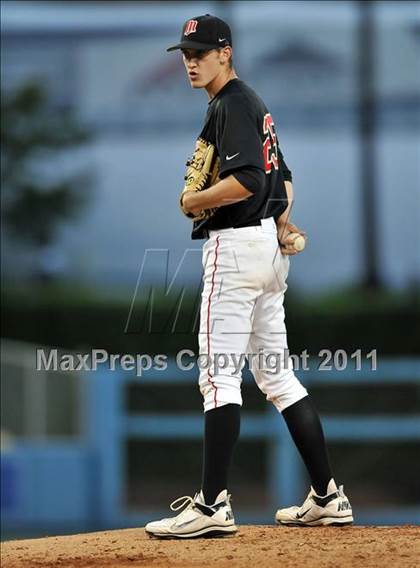 Thumbnail 2 in Etiwanda vs. Mission Viejo (CIF SS D2 Final)  photogallery.