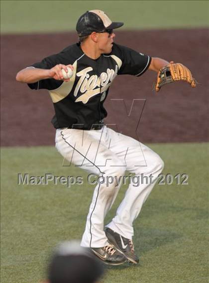 Thumbnail 3 in Blue Valley vs. Carroll (KSHSAA Class 5A State Championship) photogallery.