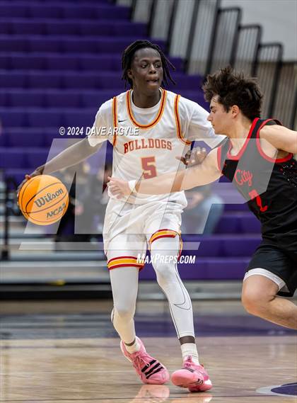 Thumbnail 2 in Judge Memorial Catholic vs. Park City (Riverton Holiday Tournament) photogallery.