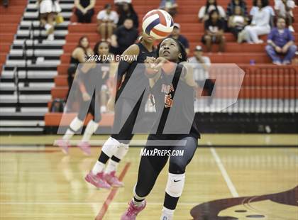 Thumbnail 2 in Waxahachie @ Horn photogallery.
